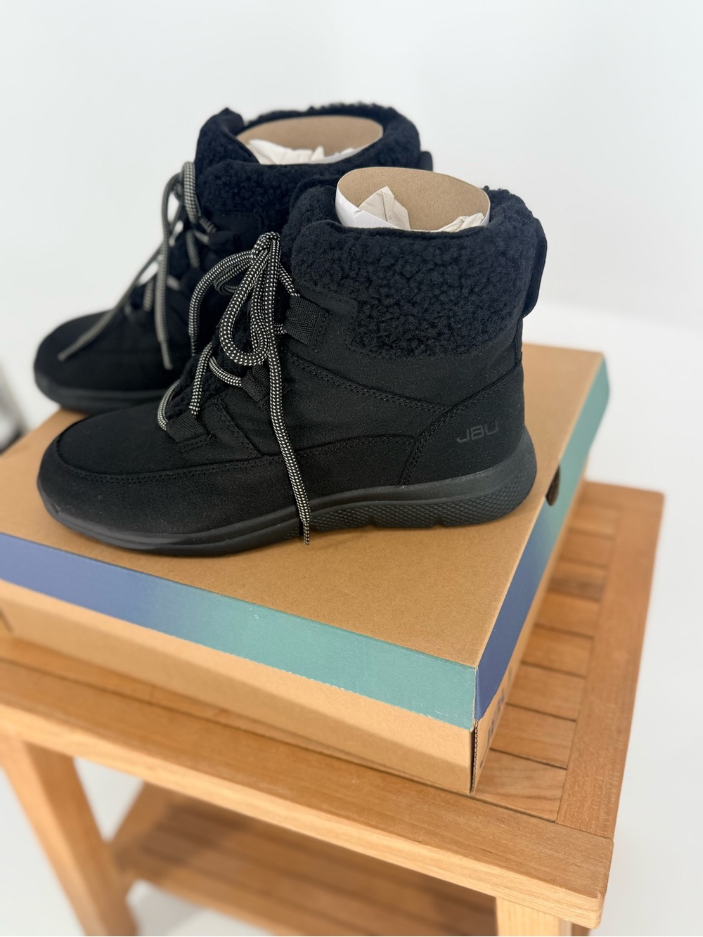 New JBU FALL 2025 Women’s Black Winter Lace-Up Ankle Boots size 7.5 - Picture 2 of 5